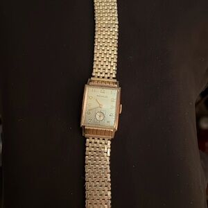 Benrus men’s watch, 10k gold filled, 17 jewels, art deco style, 1940s vintage